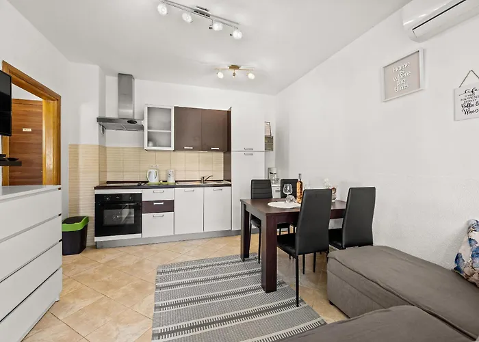 Rondine Appartement Karigador