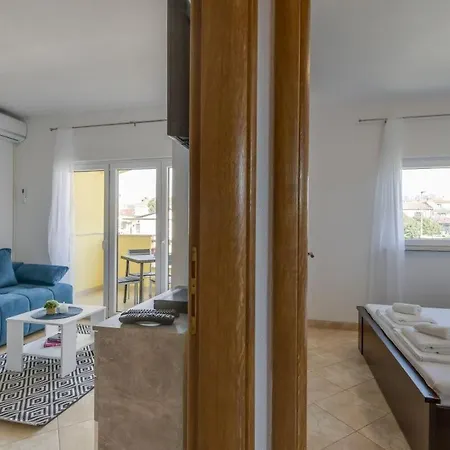 Apartment Rondine 1 *