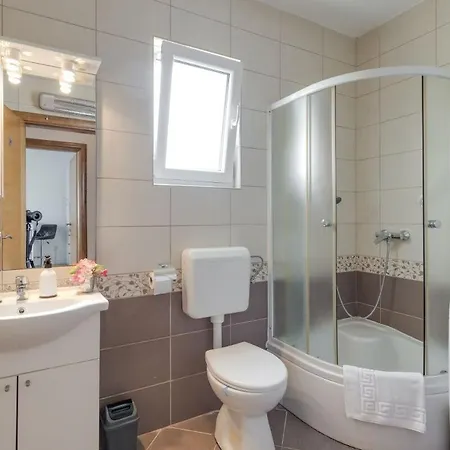 Rondine 1 Apartment