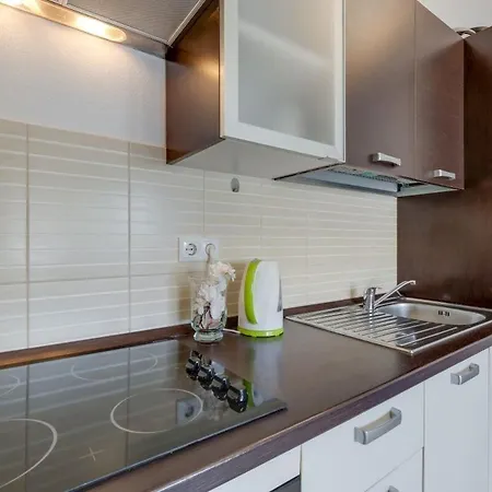 Rondine 1 Apartment *