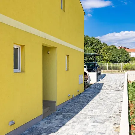 Rondine Apartmán *
