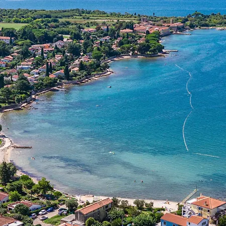 Rondine Apartament Karigador